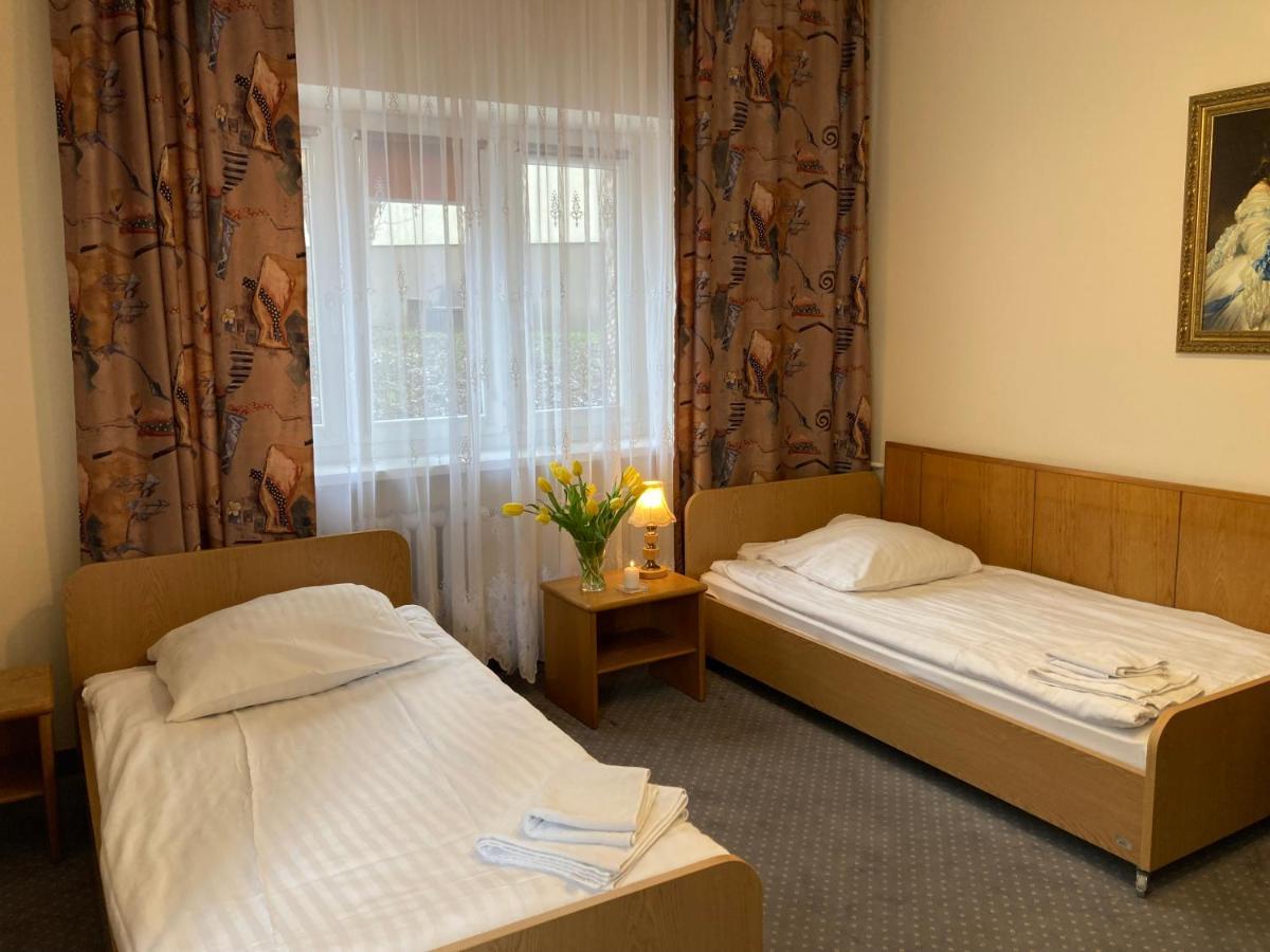 Bed and Breakfast Karat Варшава Экстерьер фото